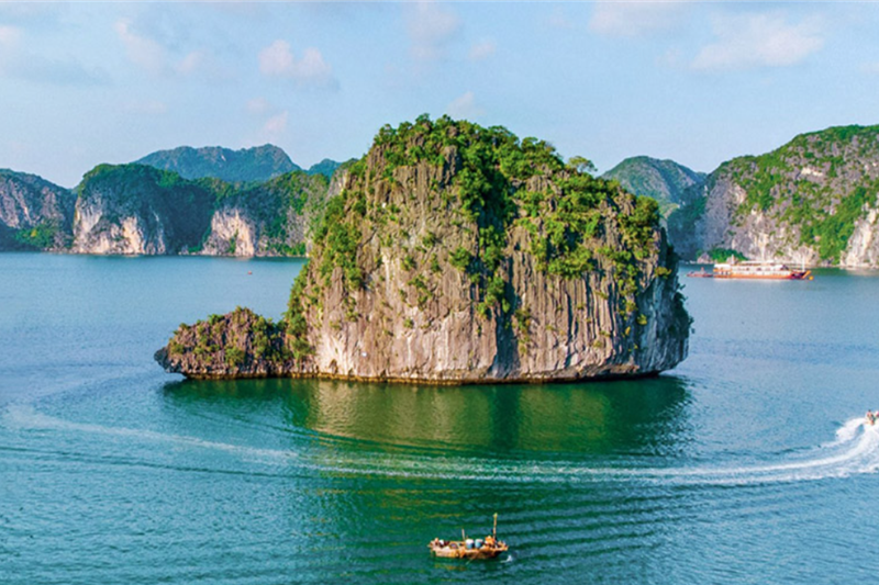 UNIQUE DAY TOUR HA NOI - CAT BA ISLAND – LAN HA BAY